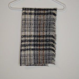 Traditional plaid scarf